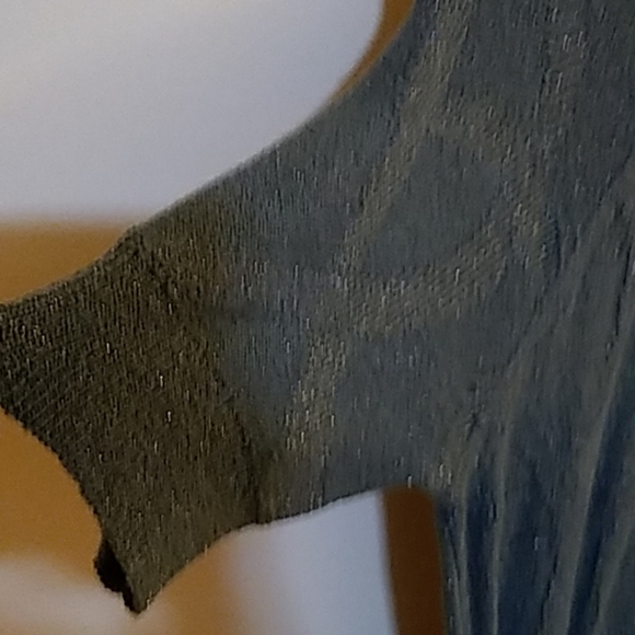 Vera Wang Long Sweater - Picture 4 of 4